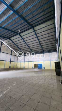 Unit Gudang Paling Strategis di Karawaci Tangerang dengan LB 1656m2 Unit Gudang Paling Strategis di Karawaci Tangerang dengan LB 1656m2