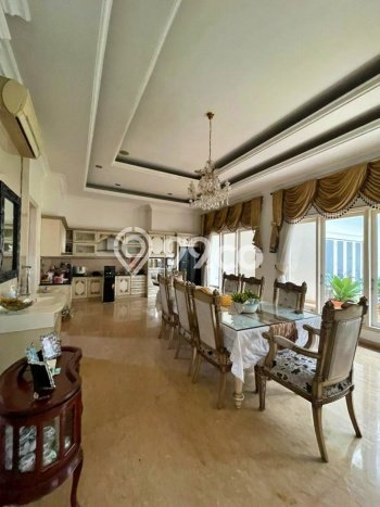 Jual Rumah Luas Elegan Dengan View Eksklusif di BSD City, Tangerang Jual Rumah Luas Elegan Dengan View Eksklusif di BSD City, Tangerang