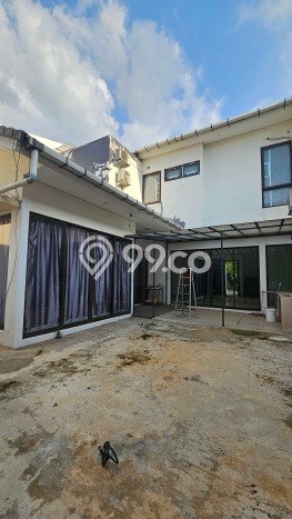 Rumah Elit LB 215m2 Siap Pakai Desain Elegan di BSD Green Wich, Tangerang Rumah Elit LB 215m2 Siap Pakai Desain Elegan di BSD Green Wich, Tangerang