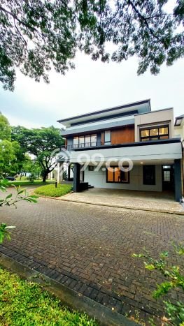 Dijual Rumah Premium dengan Fasilitas Sekitar Komplit di BSD, Tangerang Selatan Dijual Rumah Premium dengan Fasilitas Sekitar Komplit di BSD, Tangerang Selatan