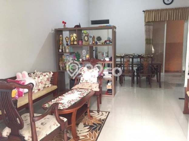 Jual Rumah Eksklusif 3 KT di Pakuwon City, Surabaya Jual Rumah Eksklusif 3 KT di Pakuwon City, Surabaya