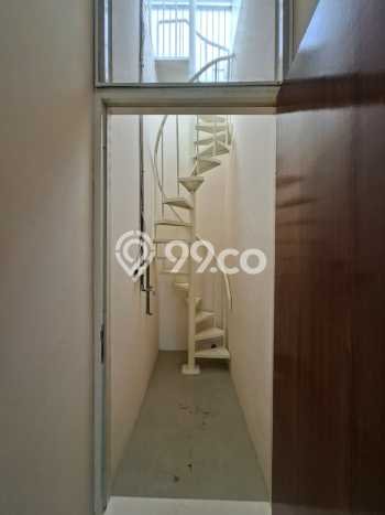 Dijual Hunian Rumah Terawat 4 KT di Gununganyar, Surabaya Dijual Hunian Rumah Terawat 4 KT di Gununganyar, Surabaya