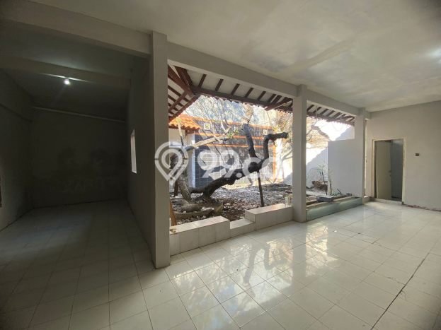 Rumah Elit Modern Siap Huni di Mulyosari Surabaya Rumah Elit Modern Siap Huni di Mulyosari Surabaya