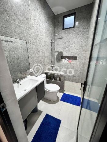 Dijual Rumah 5 Kamar Lokasi Strategis Bagus dan Strategis di Rungkut Dijual Rumah 5 Kamar Lokasi Strategis Bagus dan Strategis di Rungkut