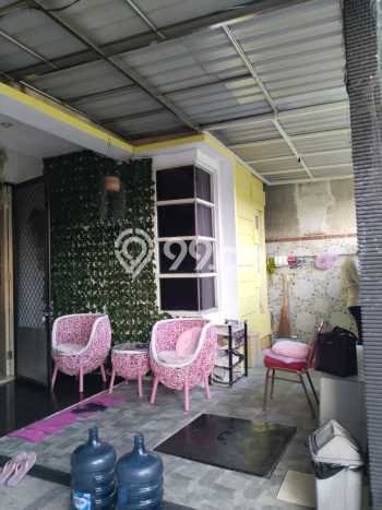 Jual Rumah Minimalis Bagus Punya 4 KT di Rungkut Surabaya SHM Jual Rumah Minimalis Bagus Punya 4 KT di Rungkut Surabaya SHM