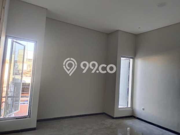 For Sale Rumah 3 Kamar Lokasi Ideal Nyaman dan Strategis di Rungkut For Sale Rumah 3 Kamar Lokasi Ideal Nyaman dan Strategis di Rungkut