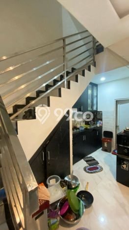 Dijual Rumah Strategis Bagus Punya 5 KT di Jambangan Surabaya SHM Dijual Rumah Strategis Bagus Punya 5 KT di Jambangan Surabaya SHM