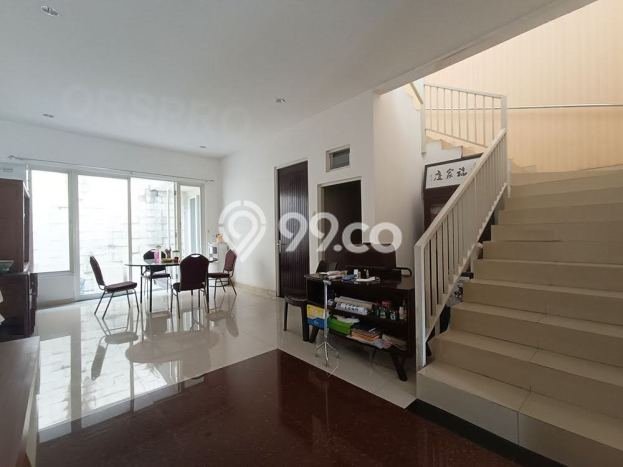 For Sale Rumah Elit Exclusive di Rungkut, Surabaya For Sale Rumah Elit Exclusive di Rungkut, Surabaya