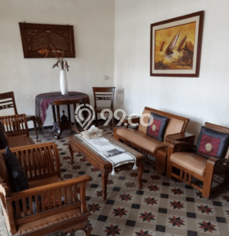Rumah Luas Tanah 665m² di Sumurbandung, Bandung - Lokasi Strategis Rumah Luas Tanah 665m² di Sumurbandung, Bandung - Lokasi Strategis