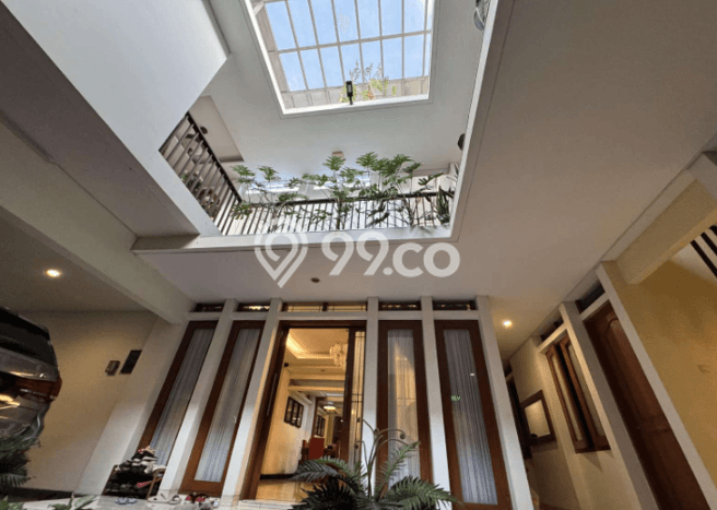 Hunian Mewah LB 308m2 Siap Huni Desain Elegan di Supratman, Bandung Hunian Mewah LB 308m2 Siap Huni Desain Elegan di Supratman, Bandung