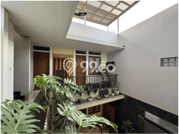 Hunian Mewah LB 308m2 Siap Huni Desain Elegan di Supratman, Bandung Hunian Mewah LB 308m2 Siap Huni Desain Elegan di Supratman, Bandung