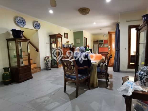 Rumah Mewah LB 400m2 Siap Huni Desain Elegan di Bintaro, Tangerang Selatan Rumah Mewah LB 400m2 Siap Huni Desain Elegan di Bintaro, Tangerang Selatan
