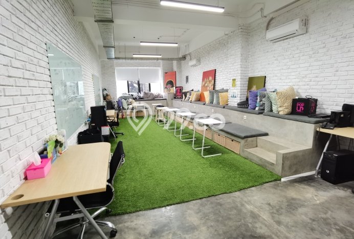 Lokasi Strategis! Dijual Ruko Bisnis di Pondok Pinang, Jakarta Selatan Kondisi Bagus Lokasi Strategis! Dijual Ruko Bisnis di Pondok Pinang, Jakarta Selatan Kondisi Bagus