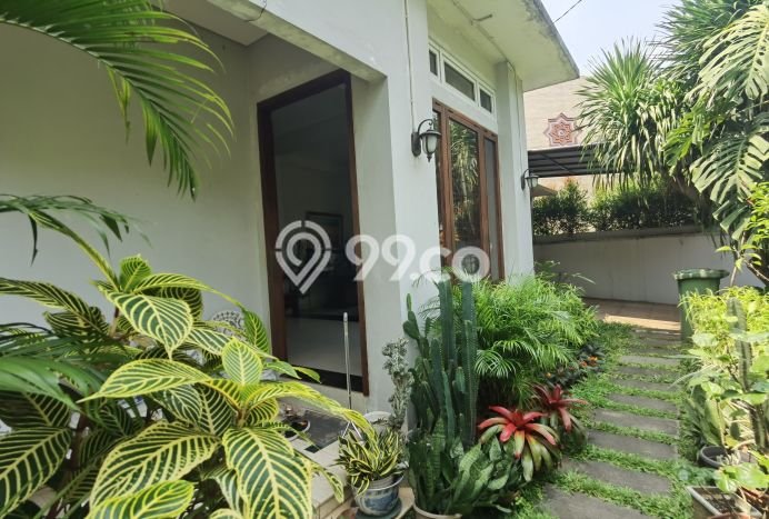 Ready to Use! Premium House LT 240m2 Desain Elegan di Bintaro Ready to Use! Premium House LT 240m2 Desain Elegan di Bintaro