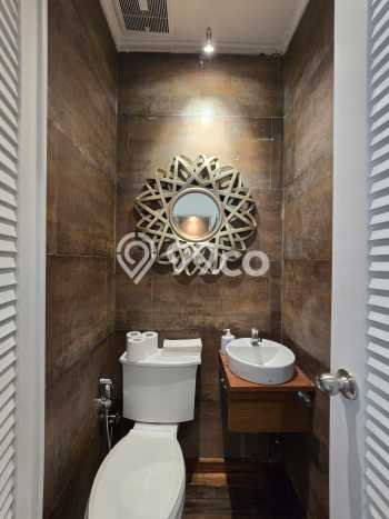 Hunian Minimalis dengan LT 1200m2 & LB 1300m2 Dikontrakkan di Kemang Hunian Minimalis dengan LT 1200m2 & LB 1300m2 Dikontrakkan di Kemang