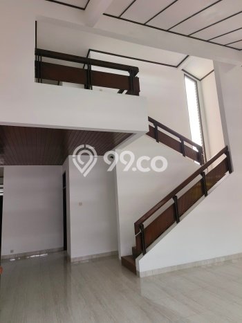 Rumah Mewah LB 500m2 Siap Huni Desain Elegan di Petukangan, Jakarta Selatan Rumah Mewah LB 500m2 Siap Huni Desain Elegan di Petukangan, Jakarta Selatan
