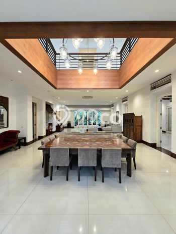 Hunian Minimalis dengan LT 1200m2 & LB 1300m2 Dikontrakkan di Kemang Hunian Minimalis dengan LT 1200m2 & LB 1300m2 Dikontrakkan di Kemang