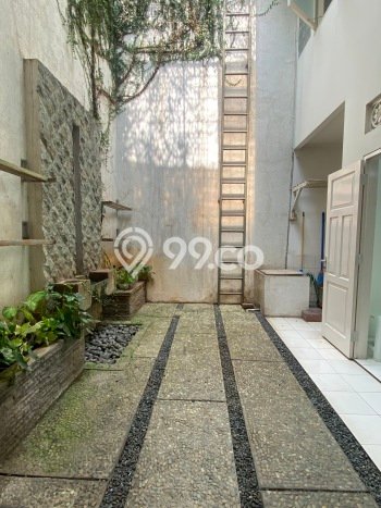 Dijual Hunian Mewah dengan Fasilitas Sekitar Lengkap di Kembangan, Jakarta Barat Dijual Hunian Mewah dengan Fasilitas Sekitar Lengkap di Kembangan, Jakarta Barat
