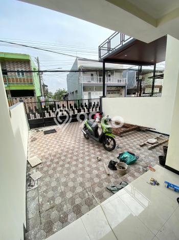 Rumah Luas Asri 2 KT Siap Huni di Medokan Ayu Surabaya Rumah Luas Asri 2 KT Siap Huni di Medokan Ayu Surabaya