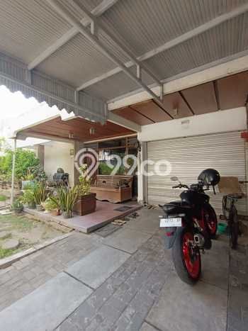 Ready to Use! Premium House LT 300m2 Desain Elegan di Ketintang Ready to Use! Premium House LT 300m2 Desain Elegan di Ketintang