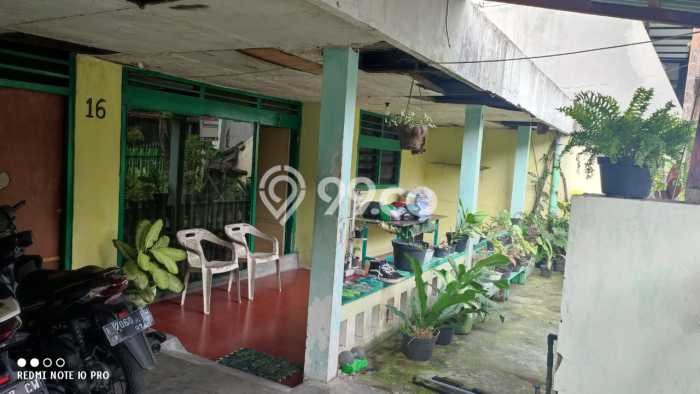 For Sale Hunian Rumah Terawat 5 Kamar di Ketintang, Surabaya For Sale Hunian Rumah Terawat 5 Kamar di Ketintang, Surabaya