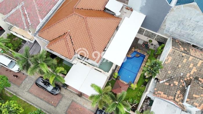 Jual Rumah Mewah Megah Dengan View Eksklusif di Citraland, Surabaya Jual Rumah Mewah Megah Dengan View Eksklusif di Citraland, Surabaya