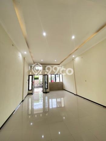 Rumah Luas Asri 2 KT Siap Huni di Medokan Ayu Surabaya Rumah Luas Asri 2 KT Siap Huni di Medokan Ayu Surabaya