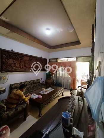 Ready to Use! Premium House LT 300m2 Desain Elegan di Ketintang Ready to Use! Premium House LT 300m2 Desain Elegan di Ketintang