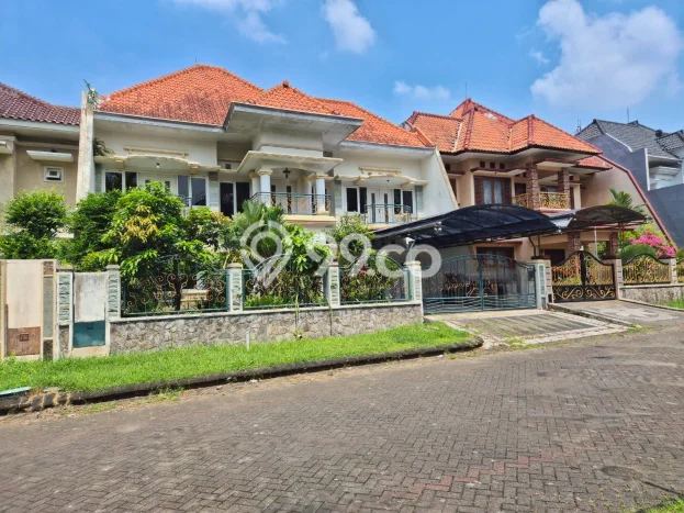 Ready to Use! Luxury House LT 450m2 Desain Elegan di Malang Kota Ready to Use! Luxury House LT 450m2 Desain Elegan di Malang Kota