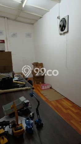 Disewakan Gudang di Pusat Kota Jakarta Barat Ramai Strategis Disewakan Gudang di Pusat Kota Jakarta Barat Ramai Strategis