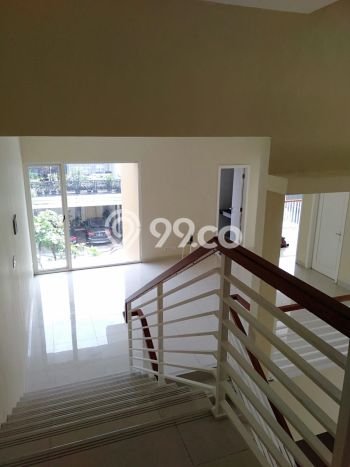 Jual Rumah Mewah Megah Dengan View Eksklusif di Bintaro, Tangerang Selatan Jual Rumah Mewah Megah Dengan View Eksklusif di Bintaro, Tangerang Selatan