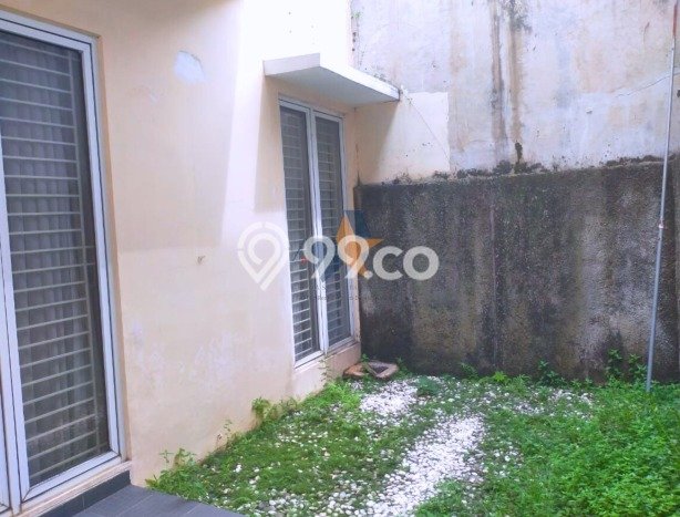 Rumah Luas Asri 3 KT Siap Huni di Graha Raya Bintaro Tangerang Selatan Rumah Luas Asri 3 KT Siap Huni di Graha Raya Bintaro Tangerang Selatan