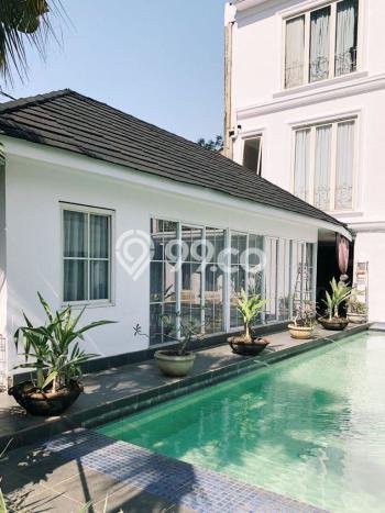 Siap Huni Rumah Mewah 5 Kamar di Kebayoran Lama Dekat ke Mana Saja Siap Huni Rumah Mewah 5 Kamar di Kebayoran Lama Dekat ke Mana Saja