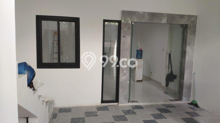 Rumah Strategis Modern Lb 150m2 di Menteng, Jakarta Pusat Rumah Strategis Modern Lb 150m2 di Menteng, Jakarta Pusat