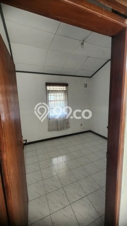Rumah Cantik Siap Huni Di Sawangan Luas 300m2 Aman Rumah Cantik Siap Huni Di Sawangan Luas 300m2 Aman