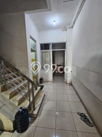 AREA TERSIBUK! Ruko di , Luas 70m2m², Kawasan Komersial AREA TERSIBUK! Ruko di , Luas 70m2m², Kawasan Komersial
