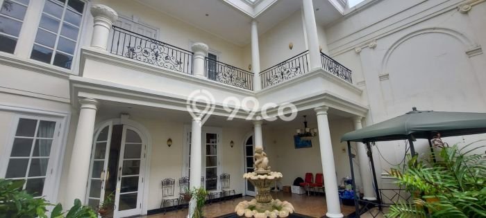 Hunian Elit LB 550m2 Siap Pakai Desain Elegan di Pondok Indah, Jakarta Selatan Hunian Elit LB 550m2 Siap Pakai Desain Elegan di Pondok Indah, Jakarta Selatan
