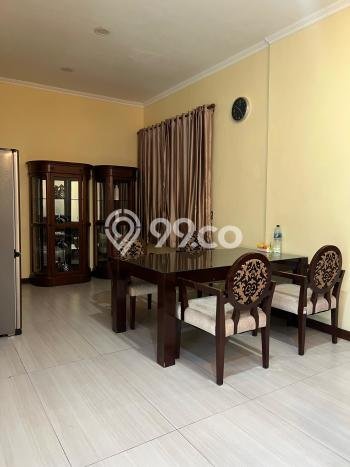 Rumah Modern Disewakan di Menteng Jakarta Pusat Area Sangat Strategis Rumah Modern Disewakan di Menteng Jakarta Pusat Area Sangat Strategis