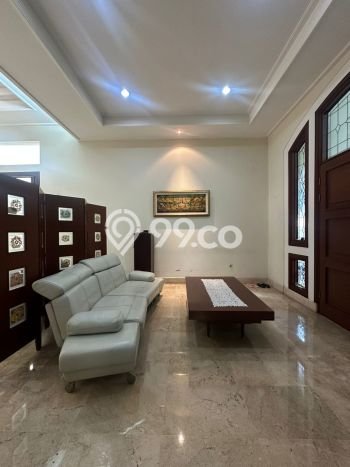 Hunian Minimalis dengan LT 350m2 & LB 335m2 Disewakan di Senopati Hunian Minimalis dengan LT 350m2 & LB 335m2 Disewakan di Senopati