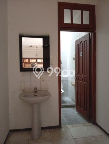 Siap Huni Hunian Elit 7 Kamar di Blimbing Dekat ke Mana Pun Siap Huni Hunian Elit 7 Kamar di Blimbing Dekat ke Mana Pun