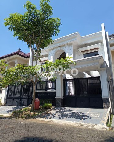 Rumah Mewah Siap Huni LT 200m2 di Blimbing, Malang Rumah Mewah Siap Huni LT 200m2 di Blimbing, Malang