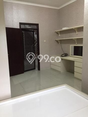 Jual Rumah Eksklusif 2 KT di Duri Kepa, Jakarta Barat Jual Rumah Eksklusif 2 KT di Duri Kepa, Jakarta Barat
