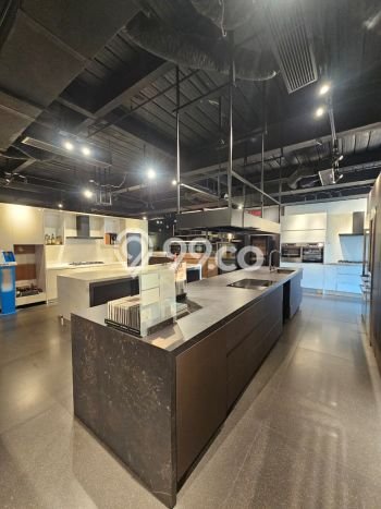 Kantor Premium Kawasan Slipi, Luas 665m², Jalan Utama, Tingkat Keramaian Tinggi Kantor Premium Kawasan Slipi, Luas 665m², Jalan Utama, Tingkat Keramaian Tinggi