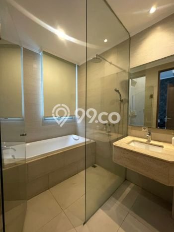 Hunian Apartemen Eksklusif untuk Dijual di Jakarta Barat dengan 3 BR & 3 Kamar Mandi Hunian Apartemen Eksklusif untuk Dijual di Jakarta Barat dengan 3 BR & 3 Kamar Mandi