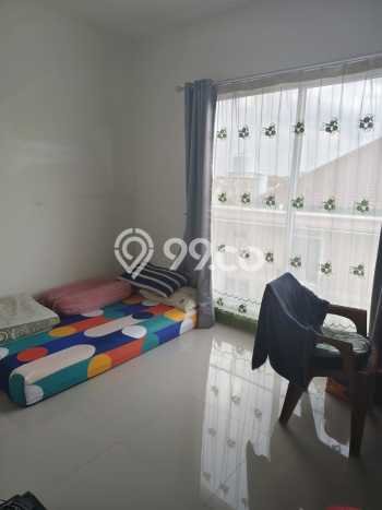 Rumah Strategis Minimalis Lb 126m2 di Kebon Jeruk, Jakarta Barat Rumah Strategis Minimalis Lb 126m2 di Kebon Jeruk, Jakarta Barat