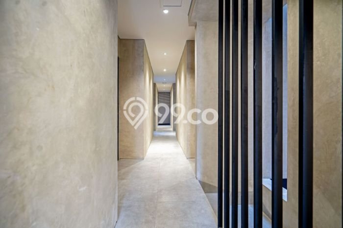 Ready to Use! Premium House LT 232m2 Desain Modern di Tomang Ready to Use! Premium House LT 232m2 Desain Modern di Tomang