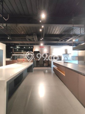 Kantor Premium Kawasan Slipi, Luas 665m², Jalan Utama, Tingkat Keramaian Tinggi Kantor Premium Kawasan Slipi, Luas 665m², Jalan Utama, Tingkat Keramaian Tinggi