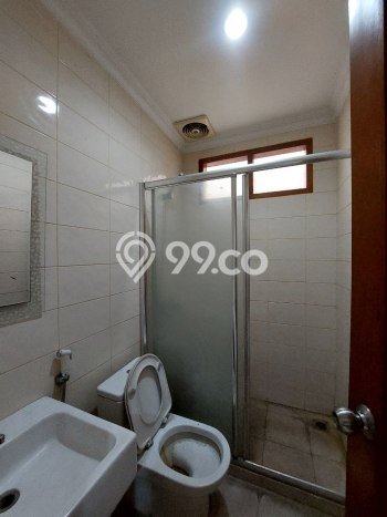 Rumah Elit Modern Tanpa Renovasi di Pondok Indah Jakarta Selatan Rumah Elit Modern Tanpa Renovasi di Pondok Indah Jakarta Selatan