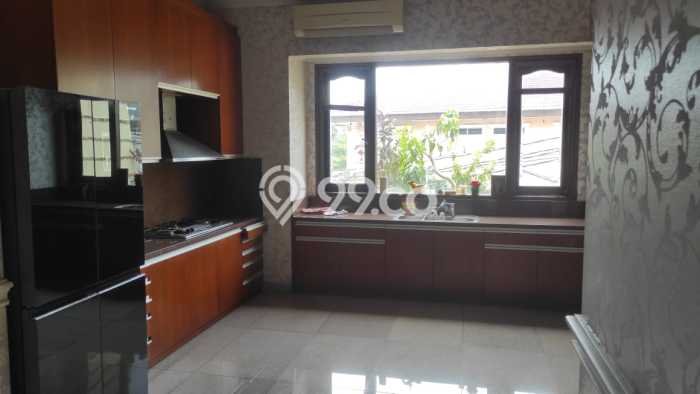 Jarang Ada! Rumah Sewa 7 Kamar Bagus Siap Huni Lebak Bulus Jarang Ada! Rumah Sewa 7 Kamar Bagus Siap Huni Lebak Bulus
