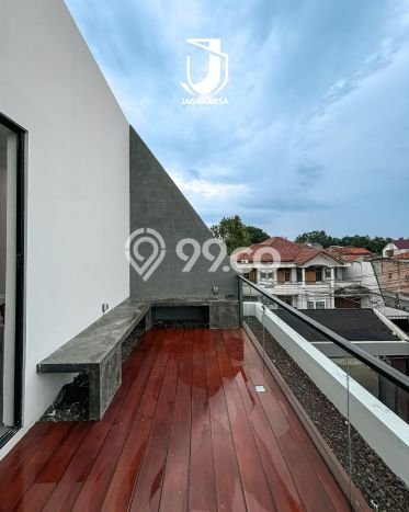 Rumah Luas Asri 3 KT Siap Pakai di Lebak Bulus Jakarta Selatan Rumah Luas Asri 3 KT Siap Pakai di Lebak Bulus Jakarta Selatan